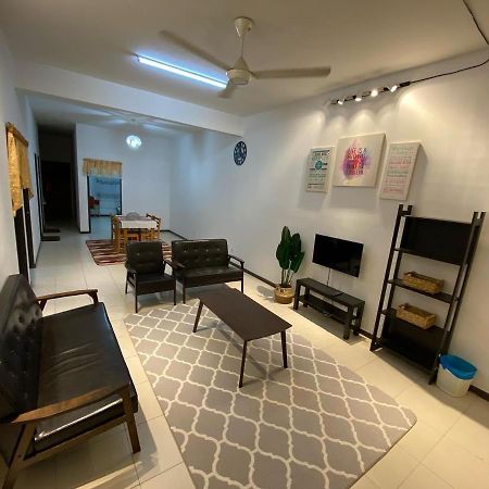 Medina Homestay Chukai Kemaman Luaran gambar